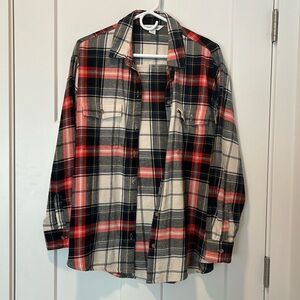Old Navy boyfriend flannel. Size L